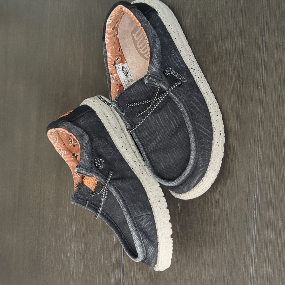 Boys hey dudes size 13